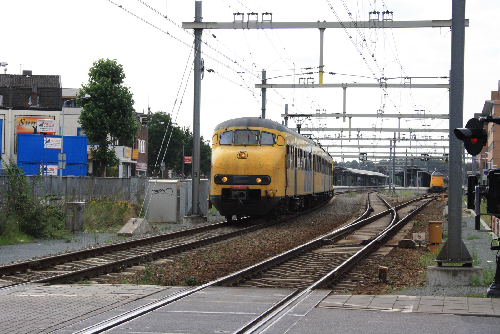 Utrecht-Hilversum-A'dam Stoptrein NS Mat64