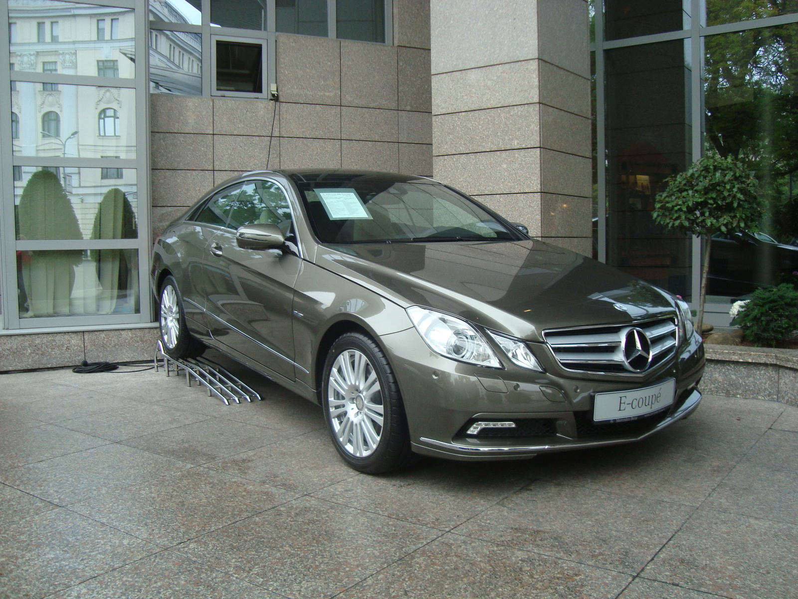 Mercedes-Benz E-coupé