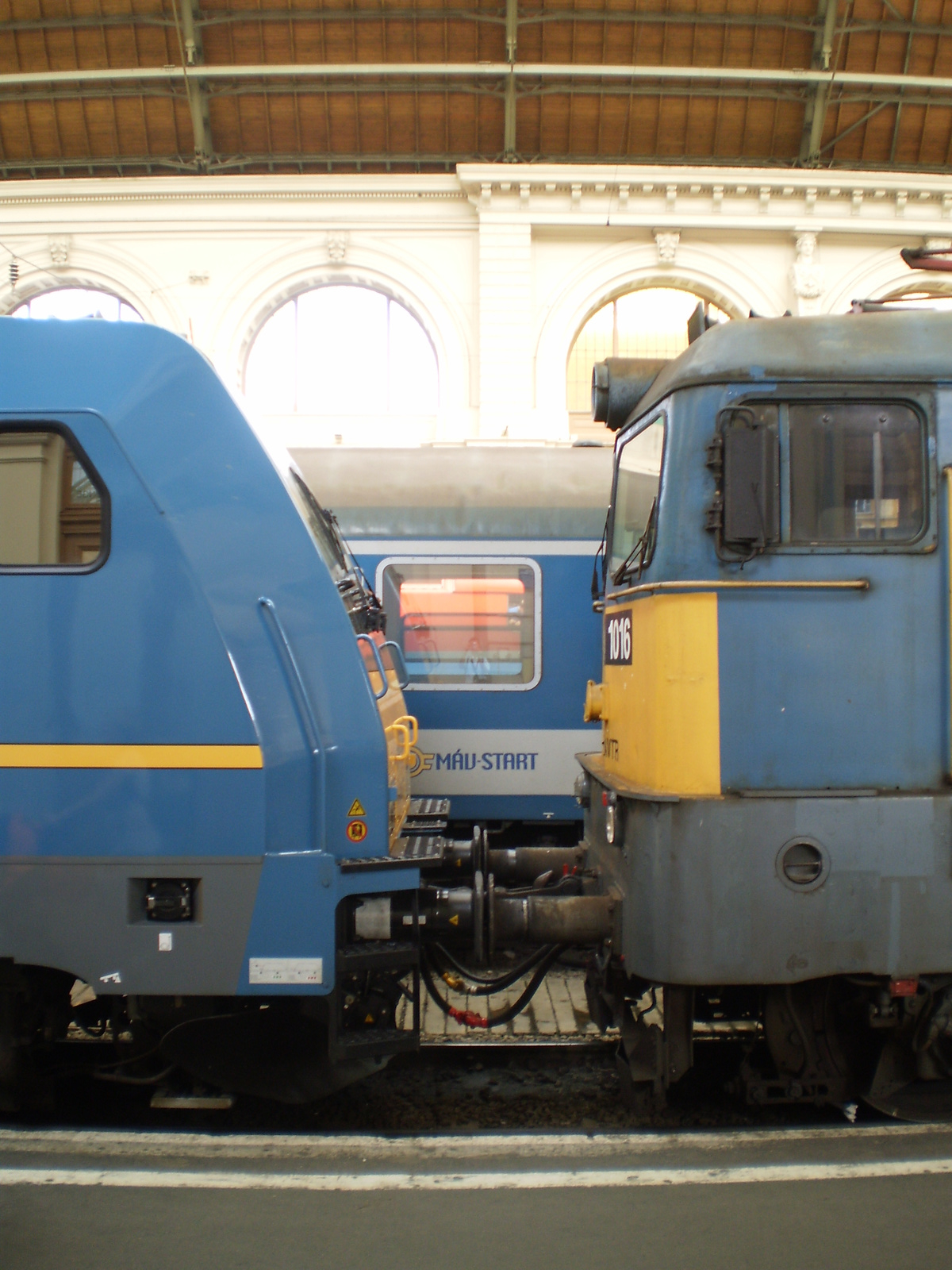 MÁV 480 003&V43 1016, Keletiben