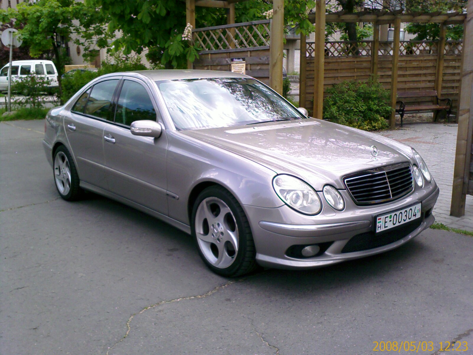 Mercedes E-Klasse IMAGE 00364