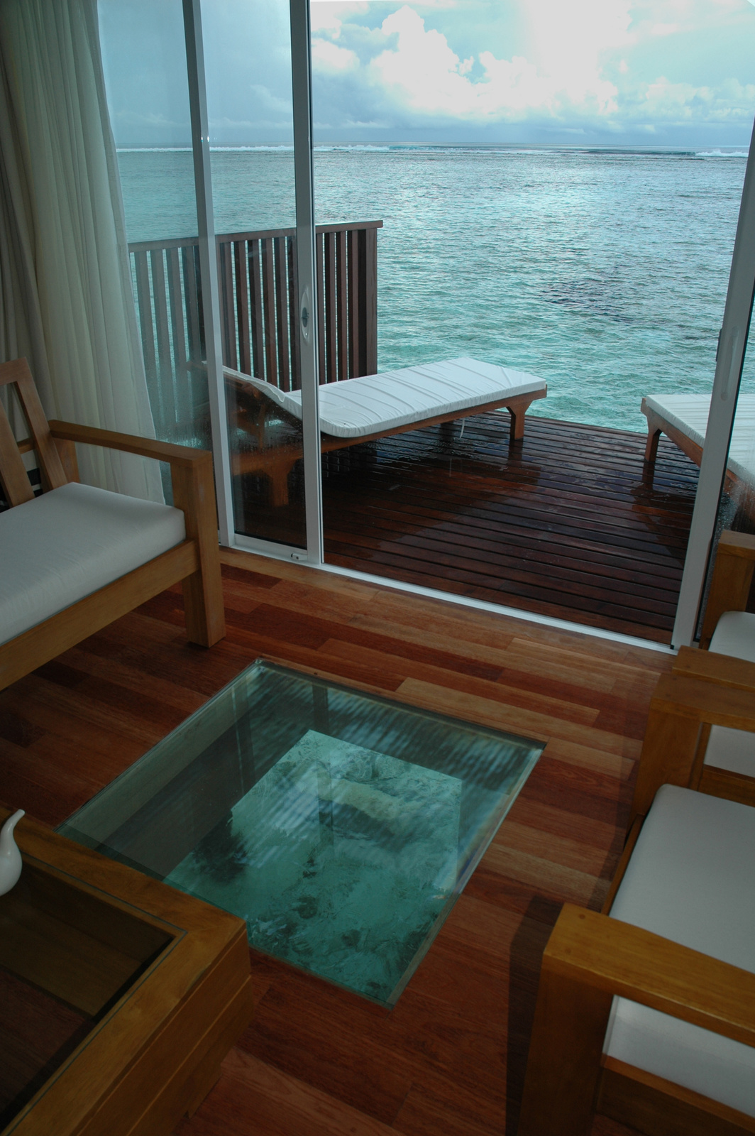 Hakuraa Island, overwater bungalow