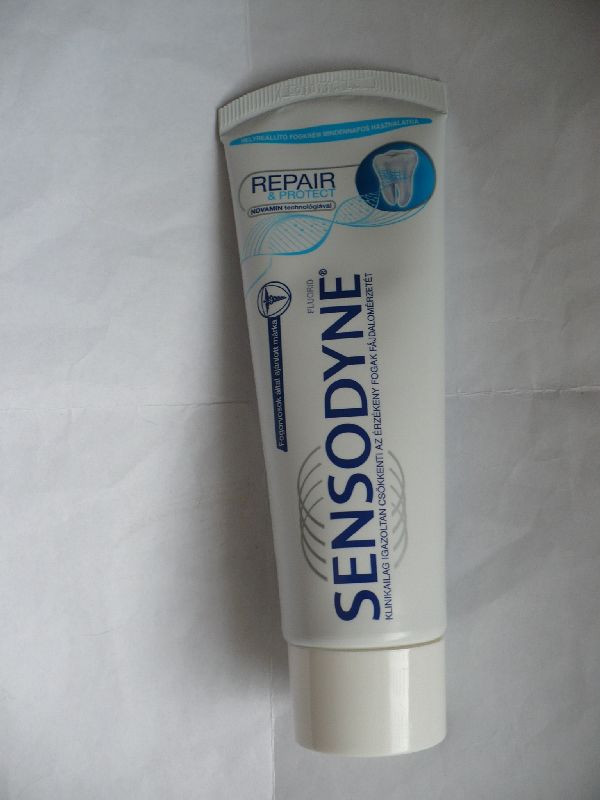 Fogkrém Sensodyne Repair P1080363