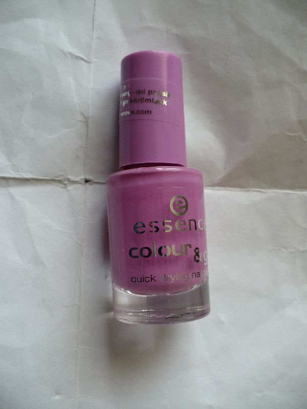 Körömlakk Essence S color and go 041 very berry P1080910