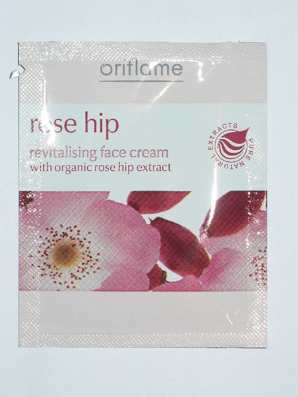 Arckrém minta Oriflame rose hip P1030634