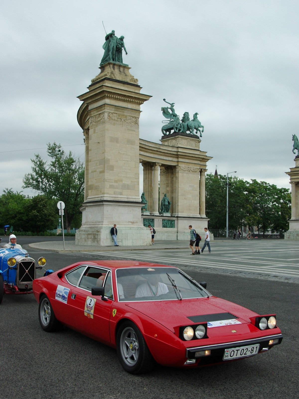 Ferrari Dino 308 GT4 (2)