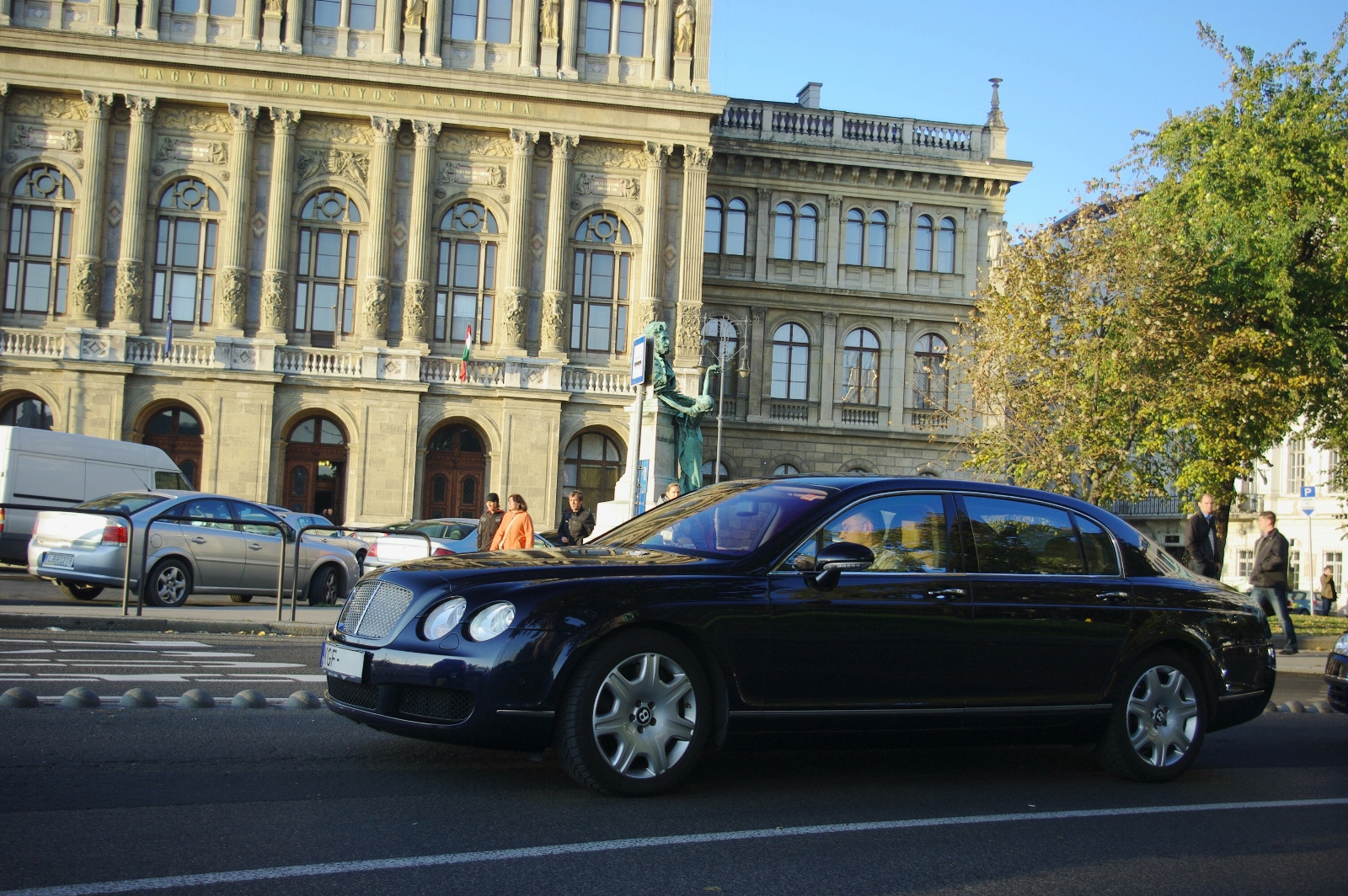 Bentley Continental Flying Spur (12)