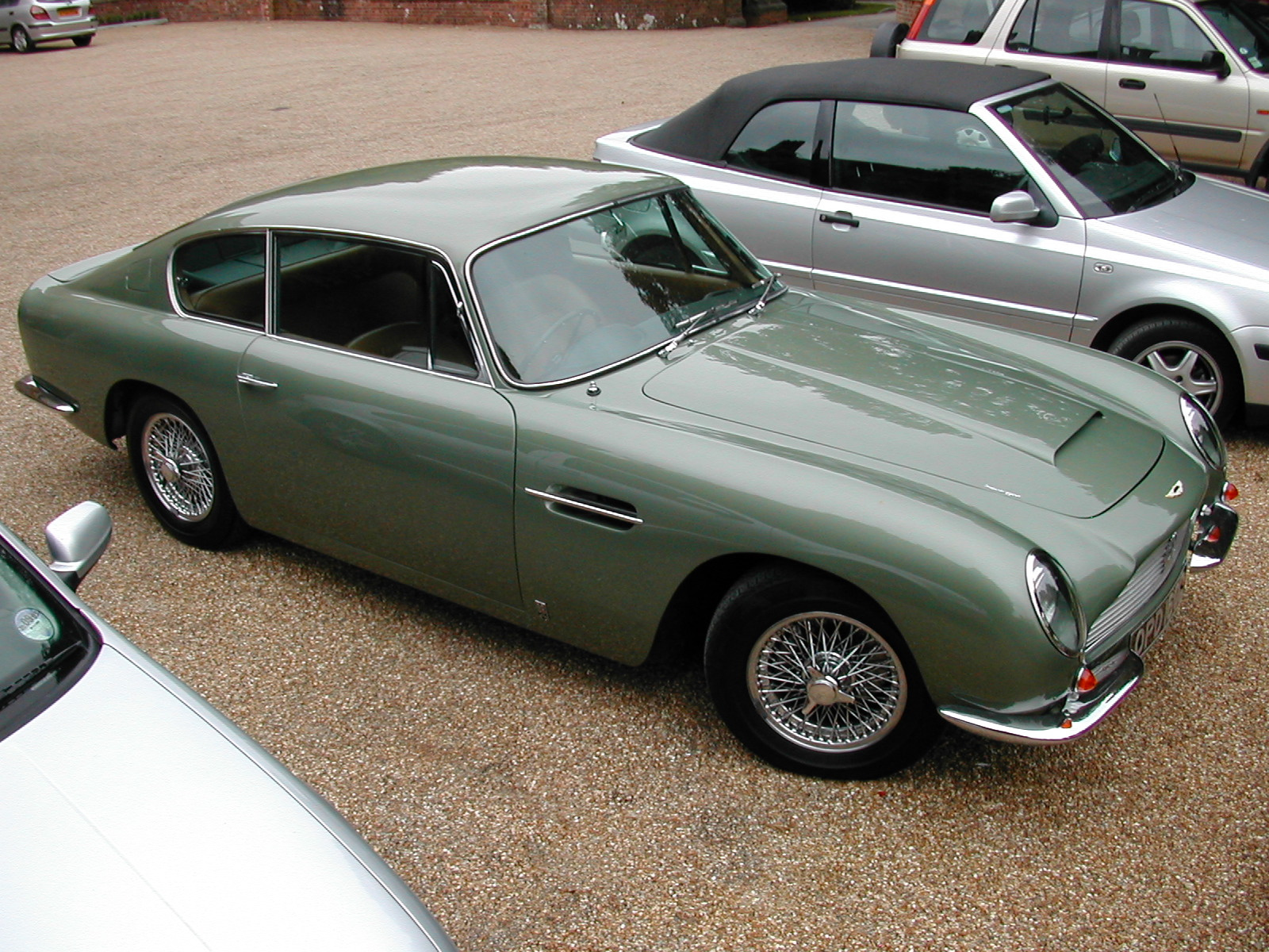 Aston Martin DB6