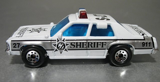 Ford LTD police white 2