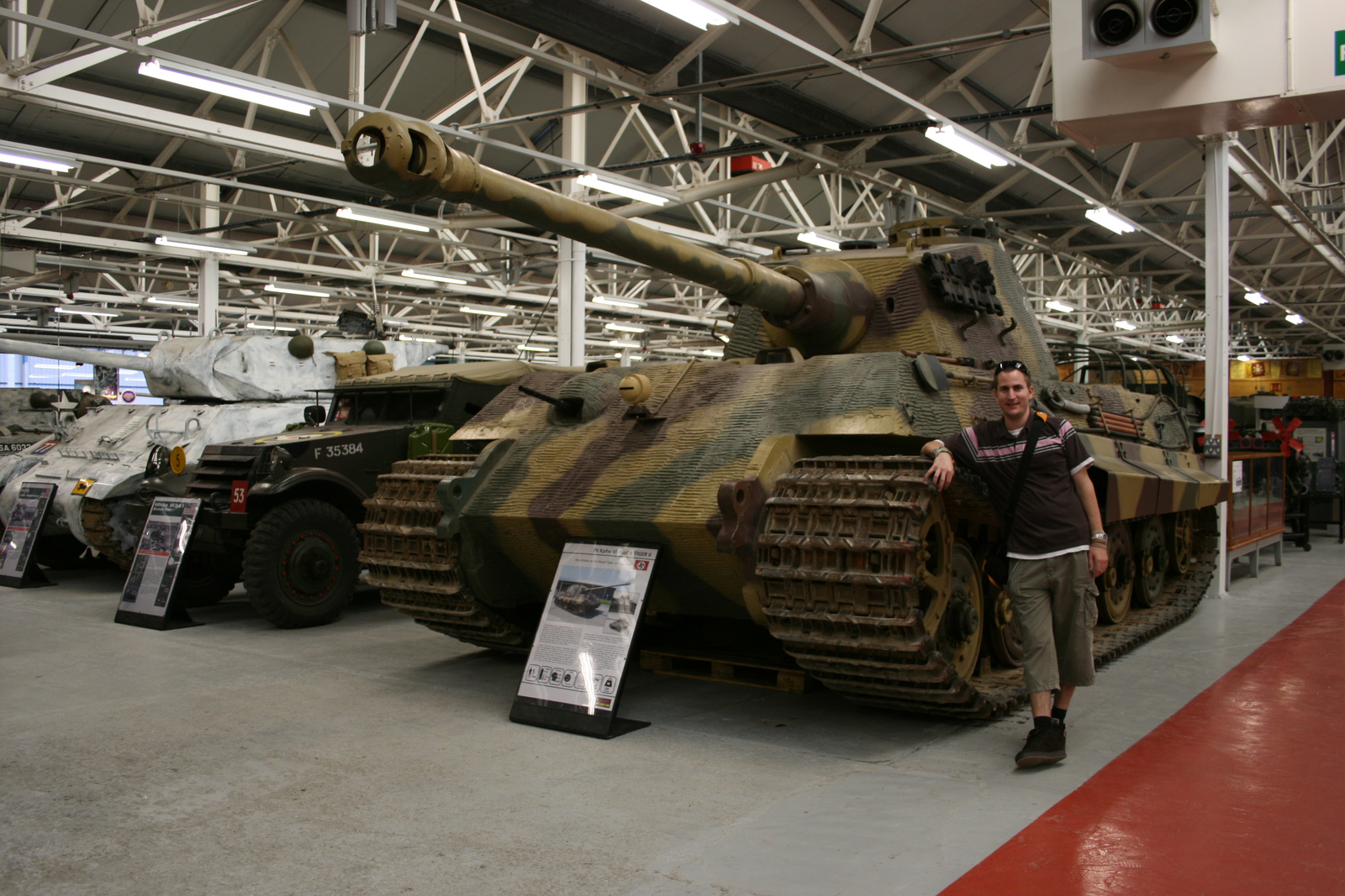 Pz Kpfw VI Tiger II ..