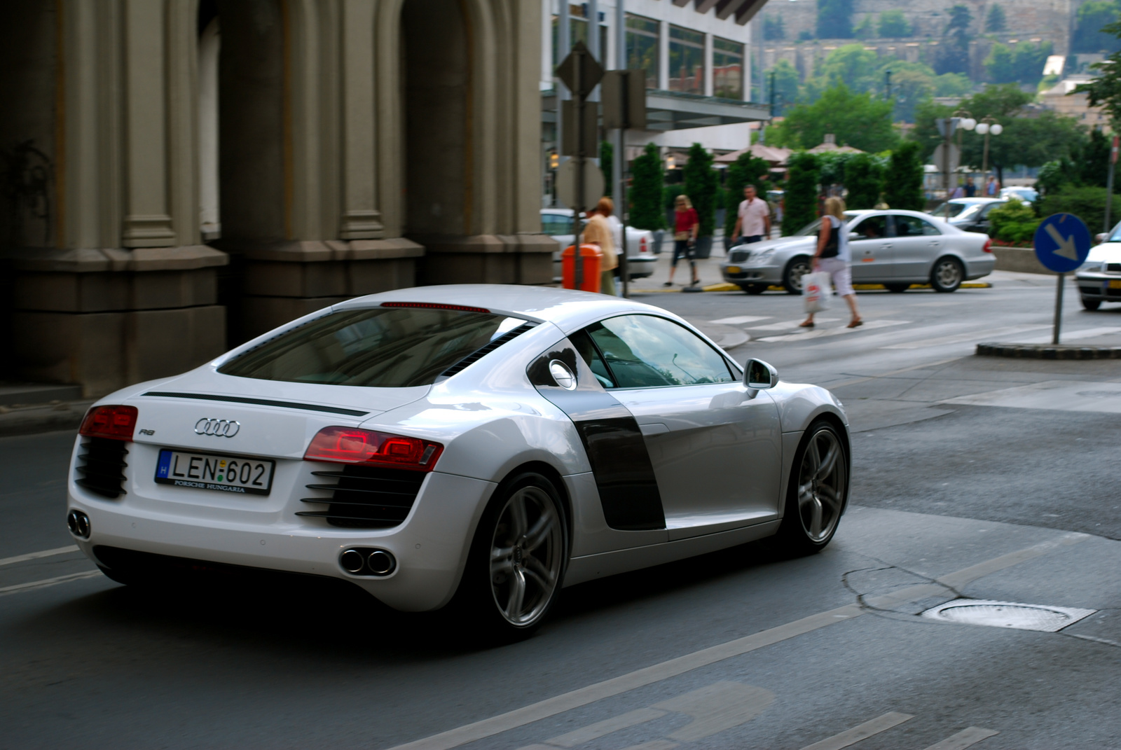 Audi R8