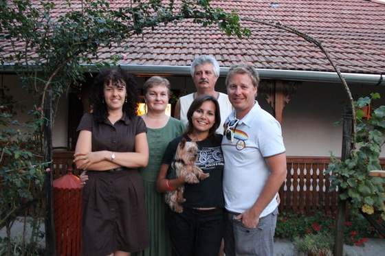 Csoportkép a Maczkó családdal