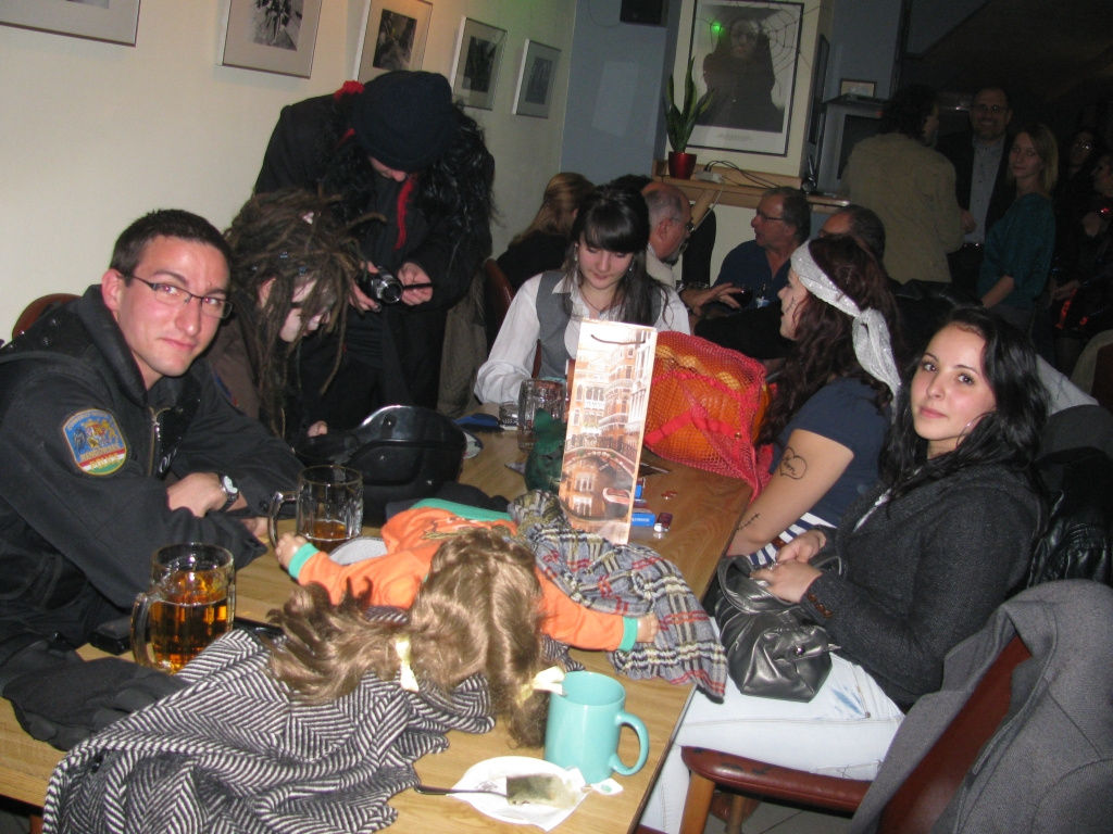 2009 10 31 halloween grand cafe 22