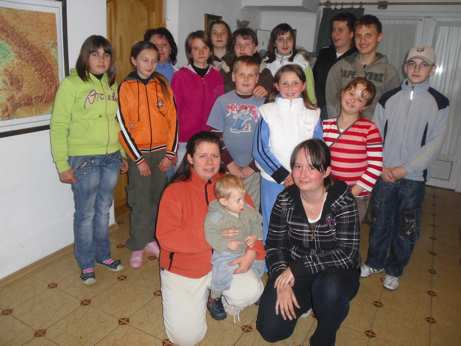 Vasárnapi iskola rahói diákkokkal 2 magyar tanárral