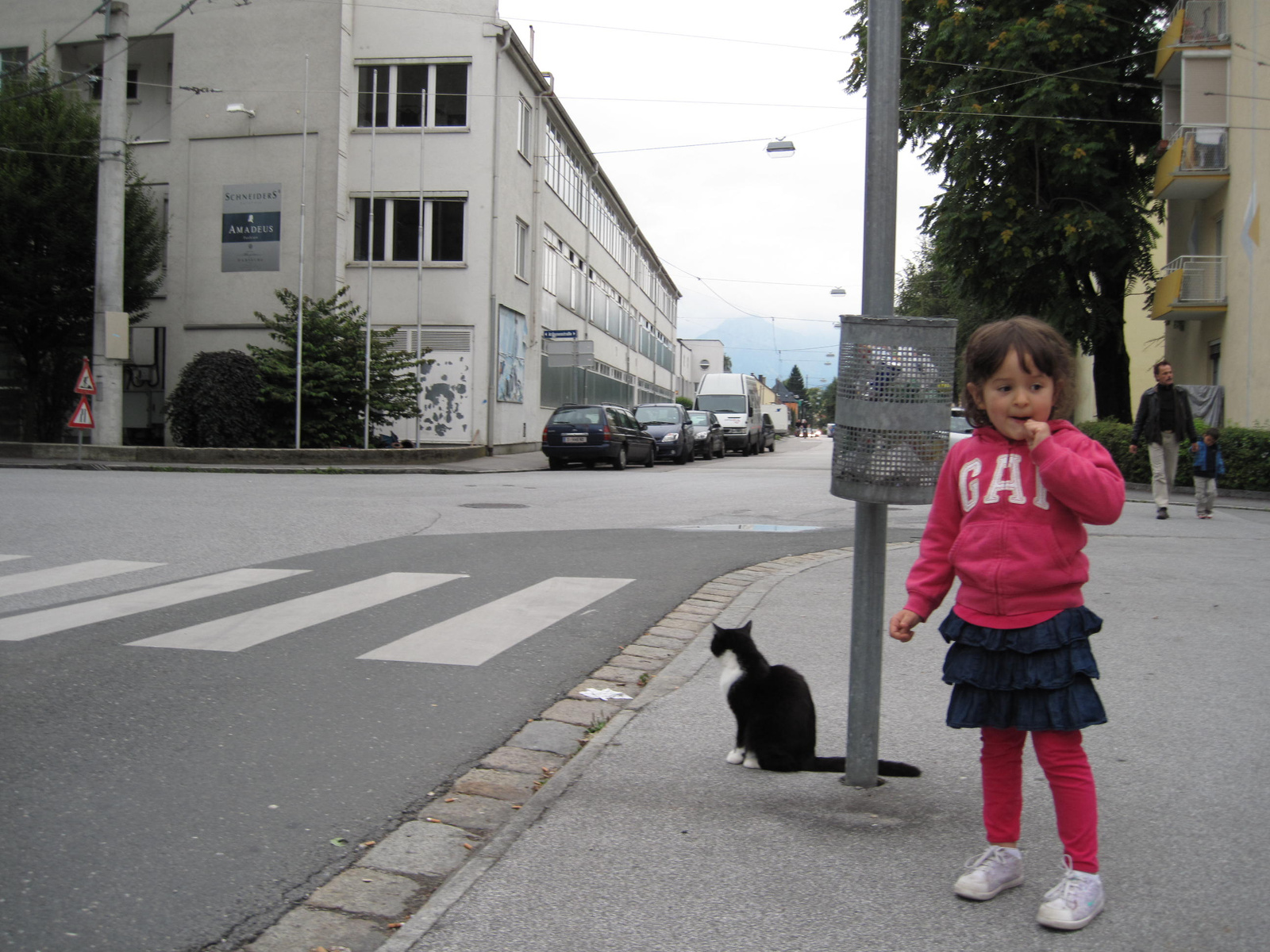 waiting for the bus in salzburg