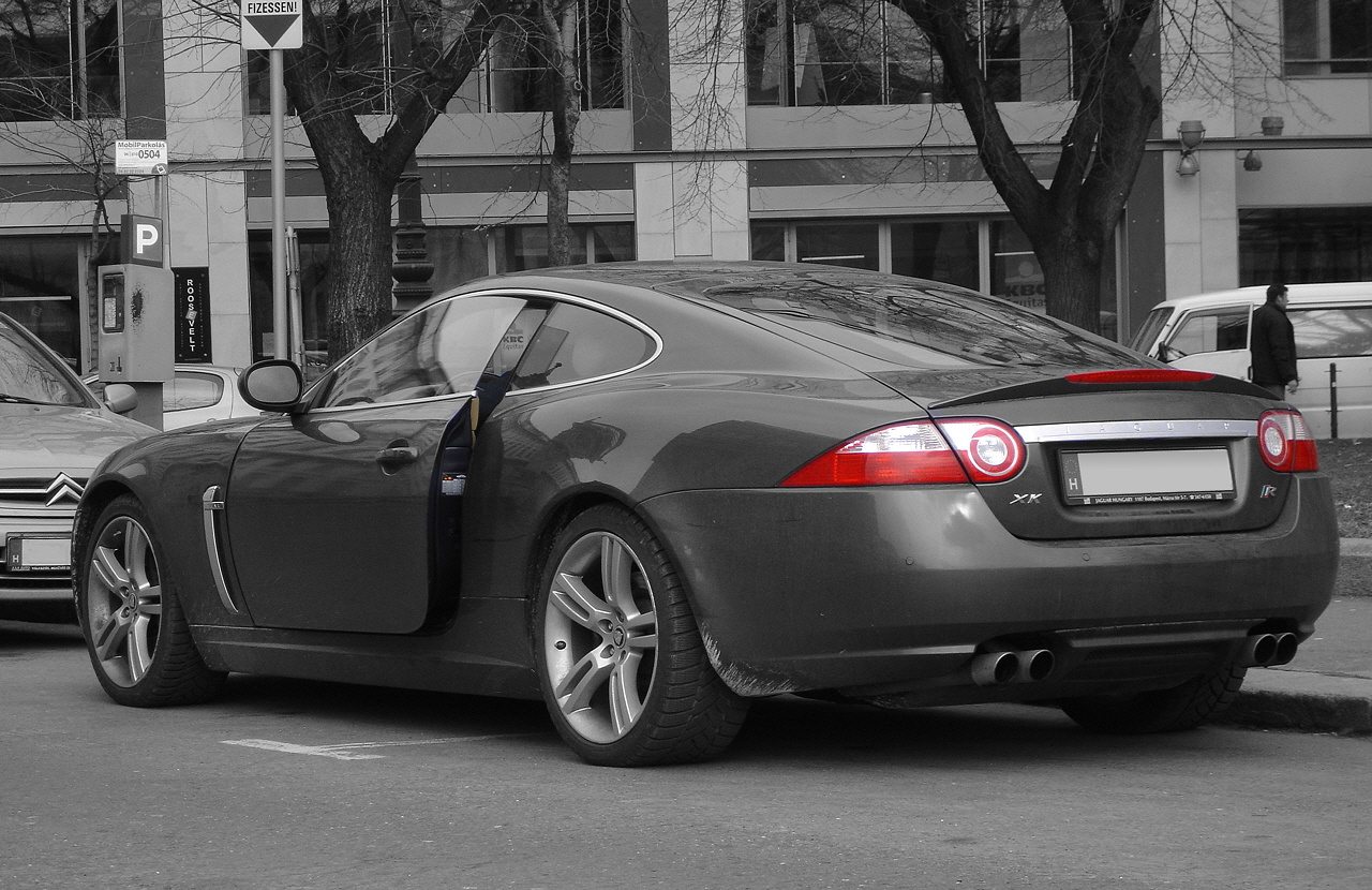 Jaguar XKR