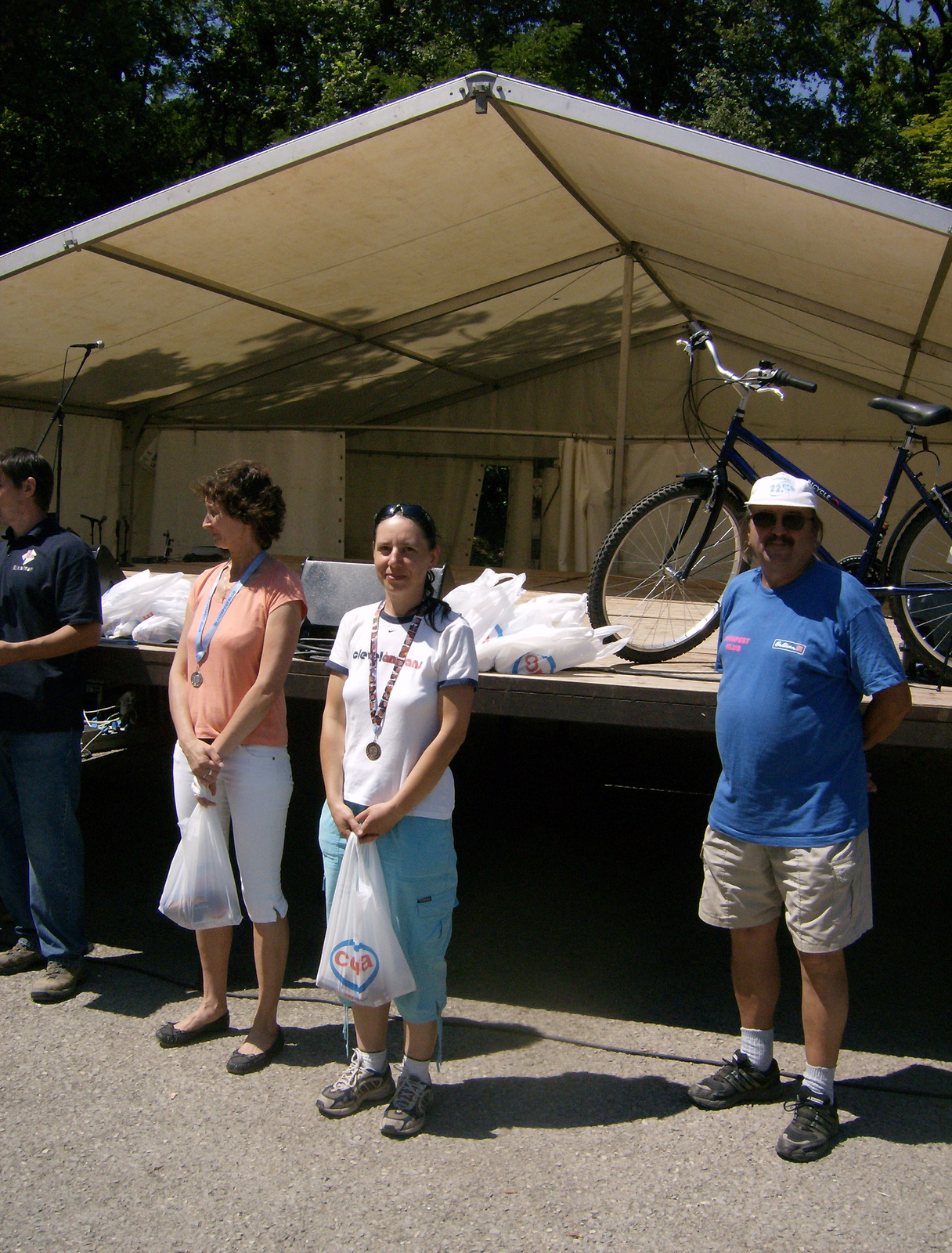 2010.07.10.Baracska cross (17)