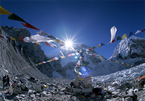 base-camp-flags-640520-ga