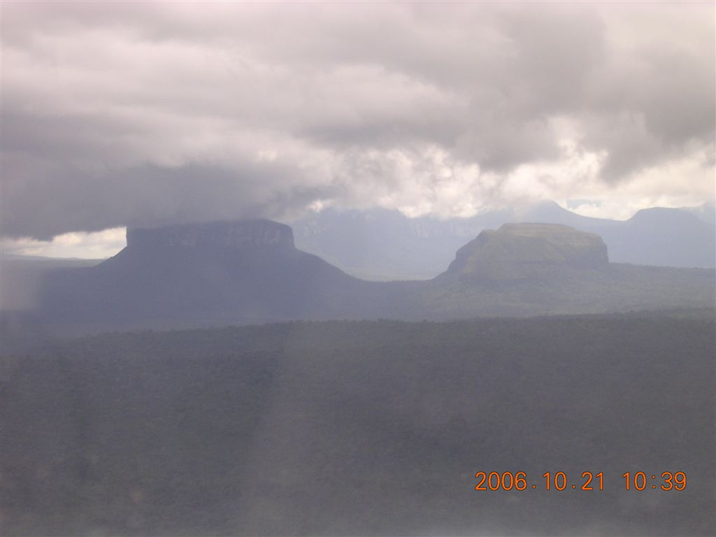 316 Canaima felé