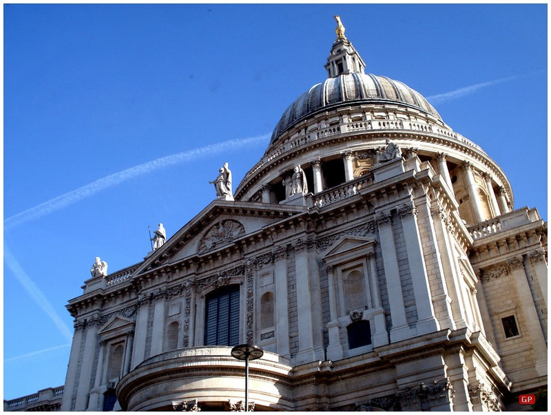 A londoni Szent Pál katedrális, a Cannon Street-ről