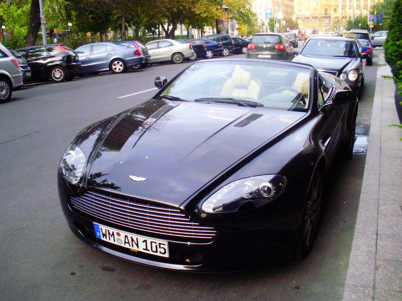 Aston Martin Vantage Roadster