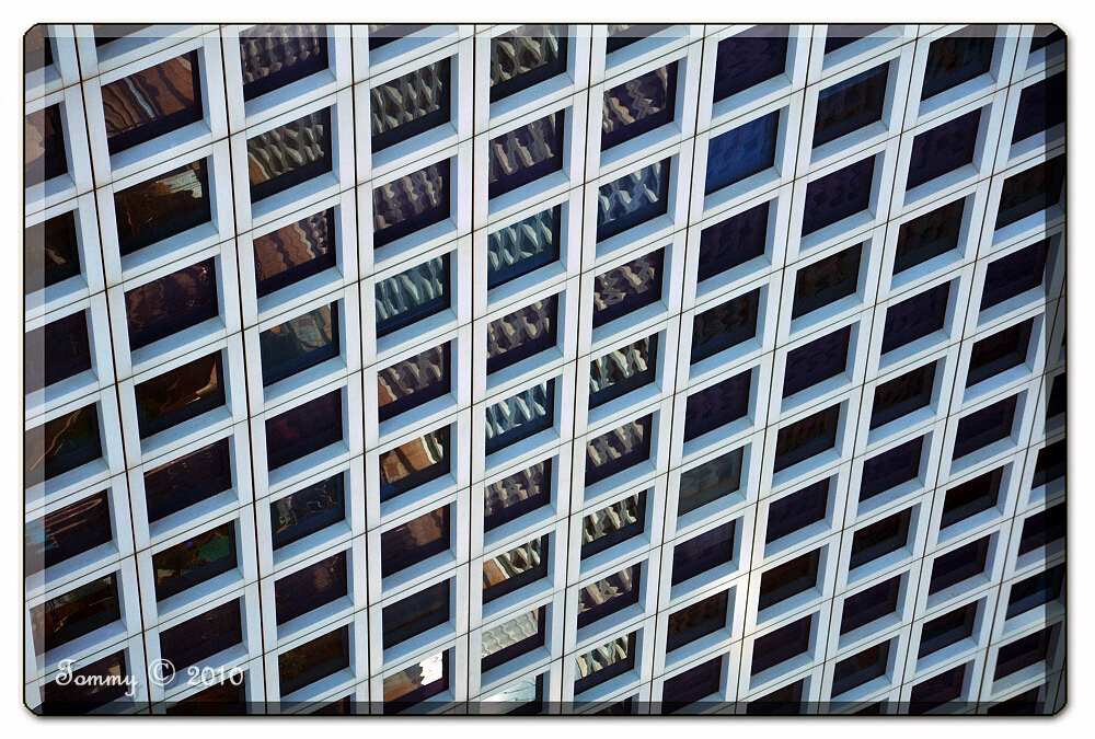 Azrieli reflection