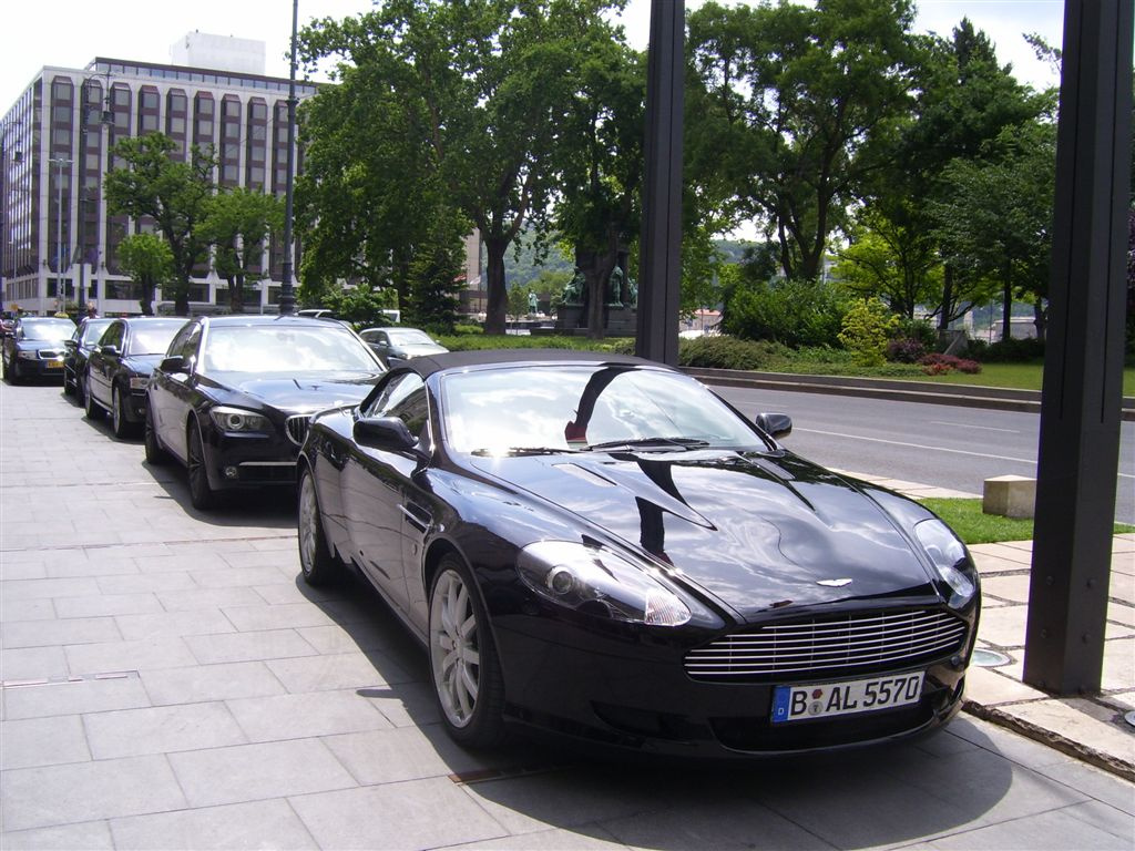 Aston Martin DB9 Volante