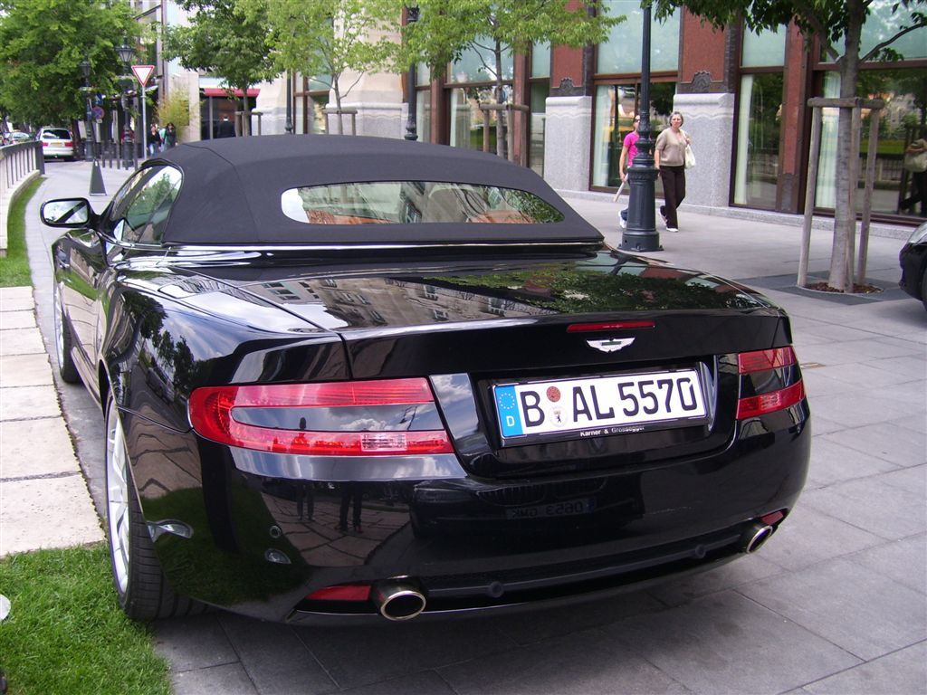 Aston Martin DB9 Volante