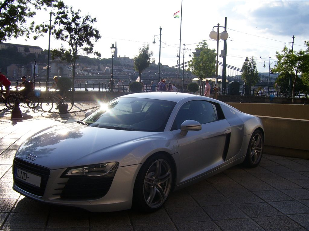 Audi R8