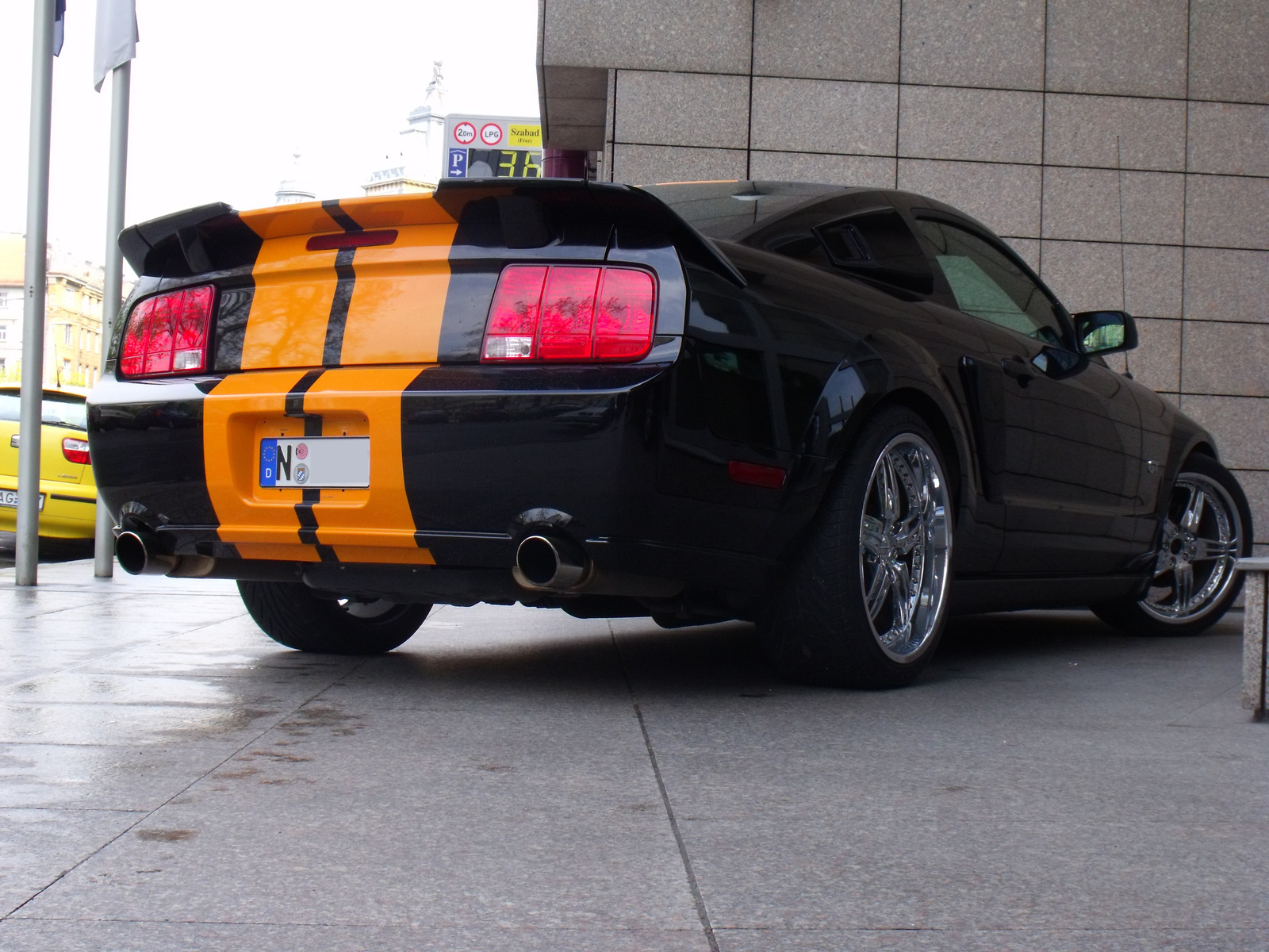 Ford Mustang GT 2