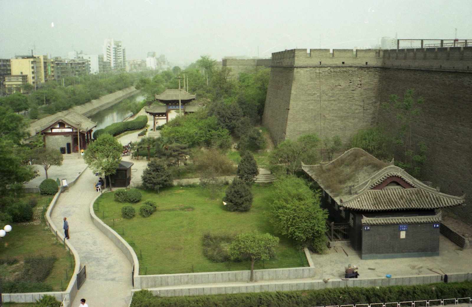 417 Xian várfal