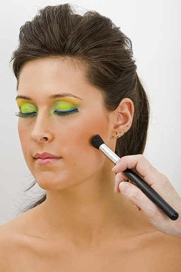 airbrush makeup -budapestisminkiskola