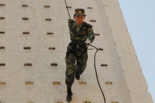 military woman china police swat 000059.jpg 530