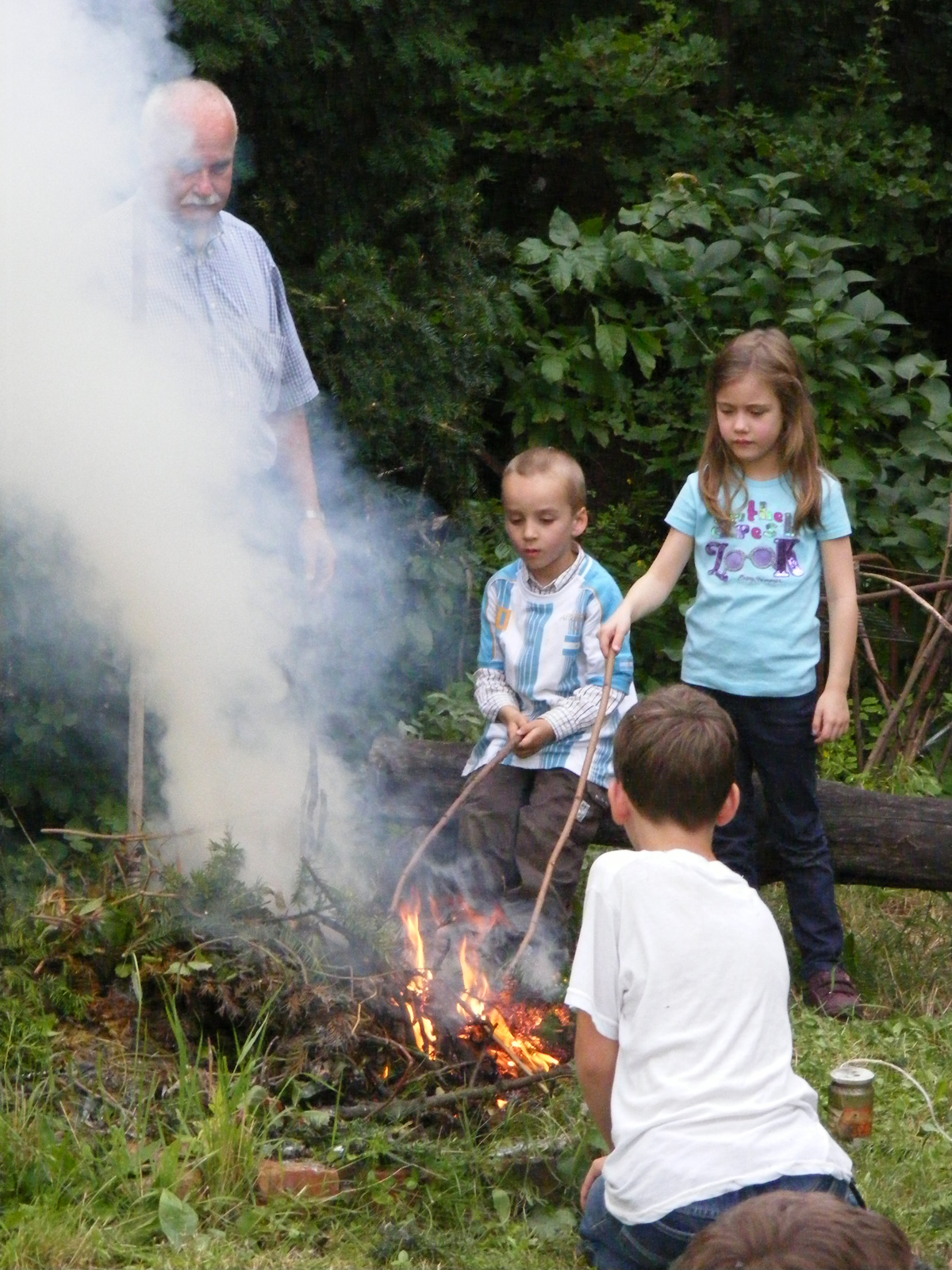 2010 0701niniékkarbilépcső0149