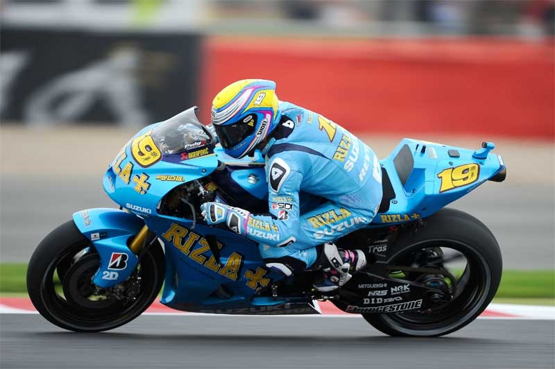 Bautista-race-action-MotoGP-Silverstone-2010