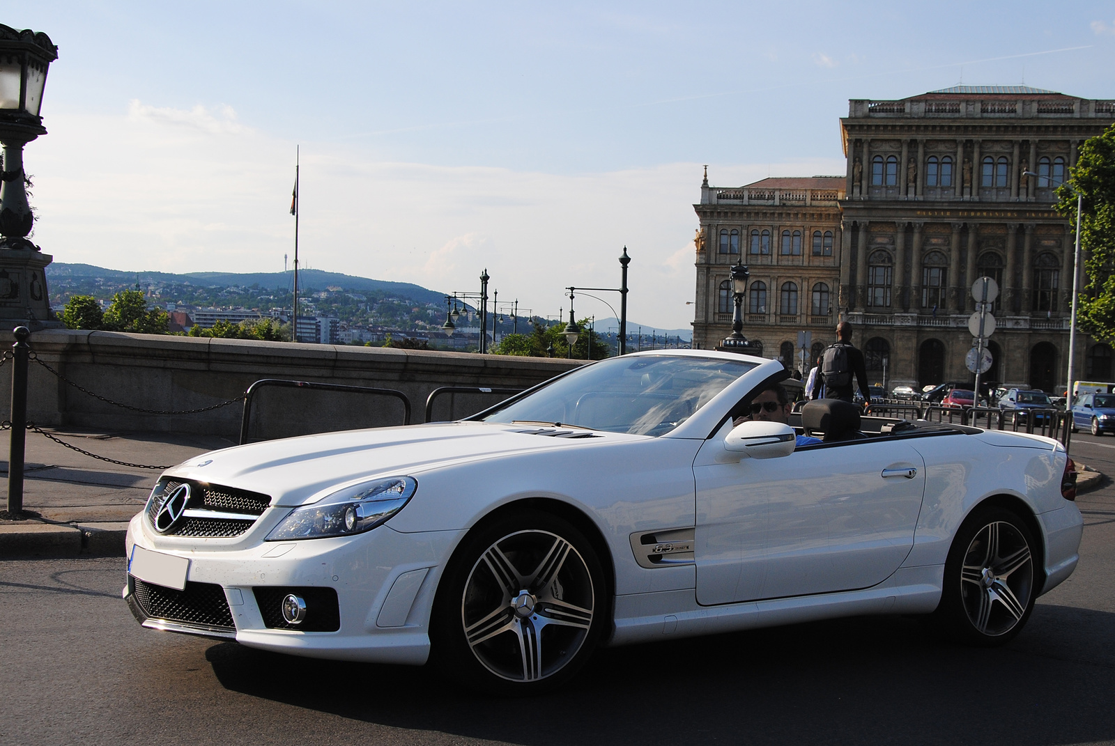 Mercedes-Benz SL63 AMG