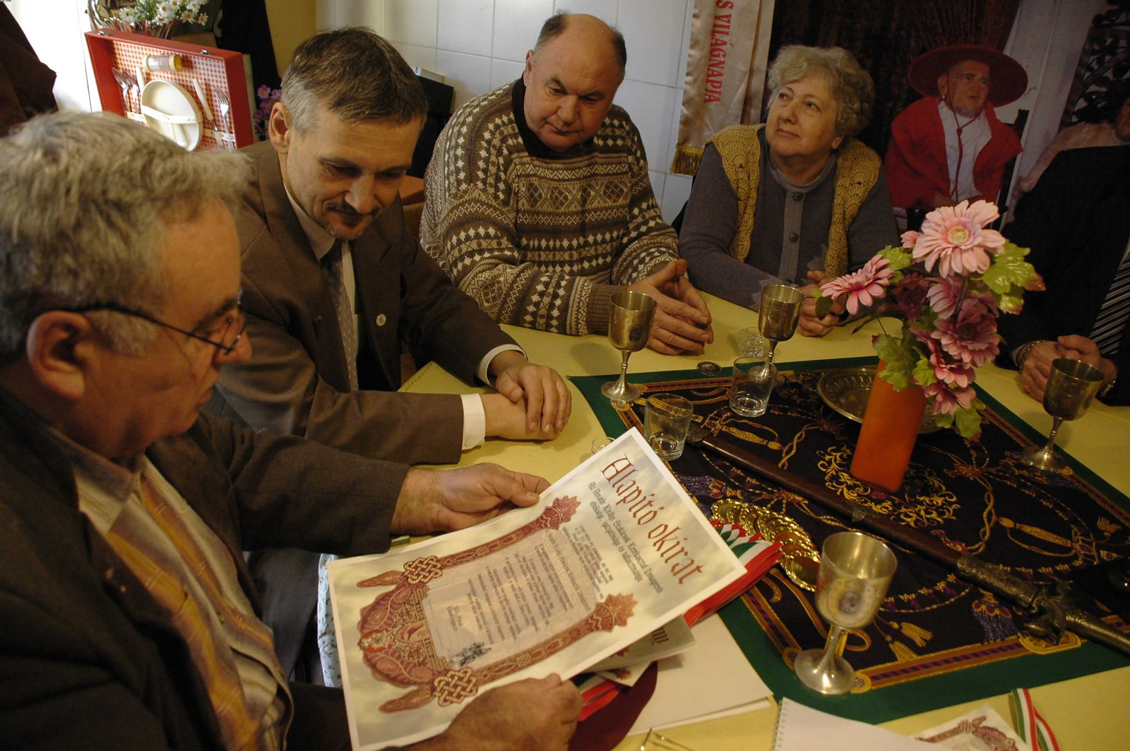 2011 02 18 kiralyi szakacsok kerekasztal lovagrendje.007