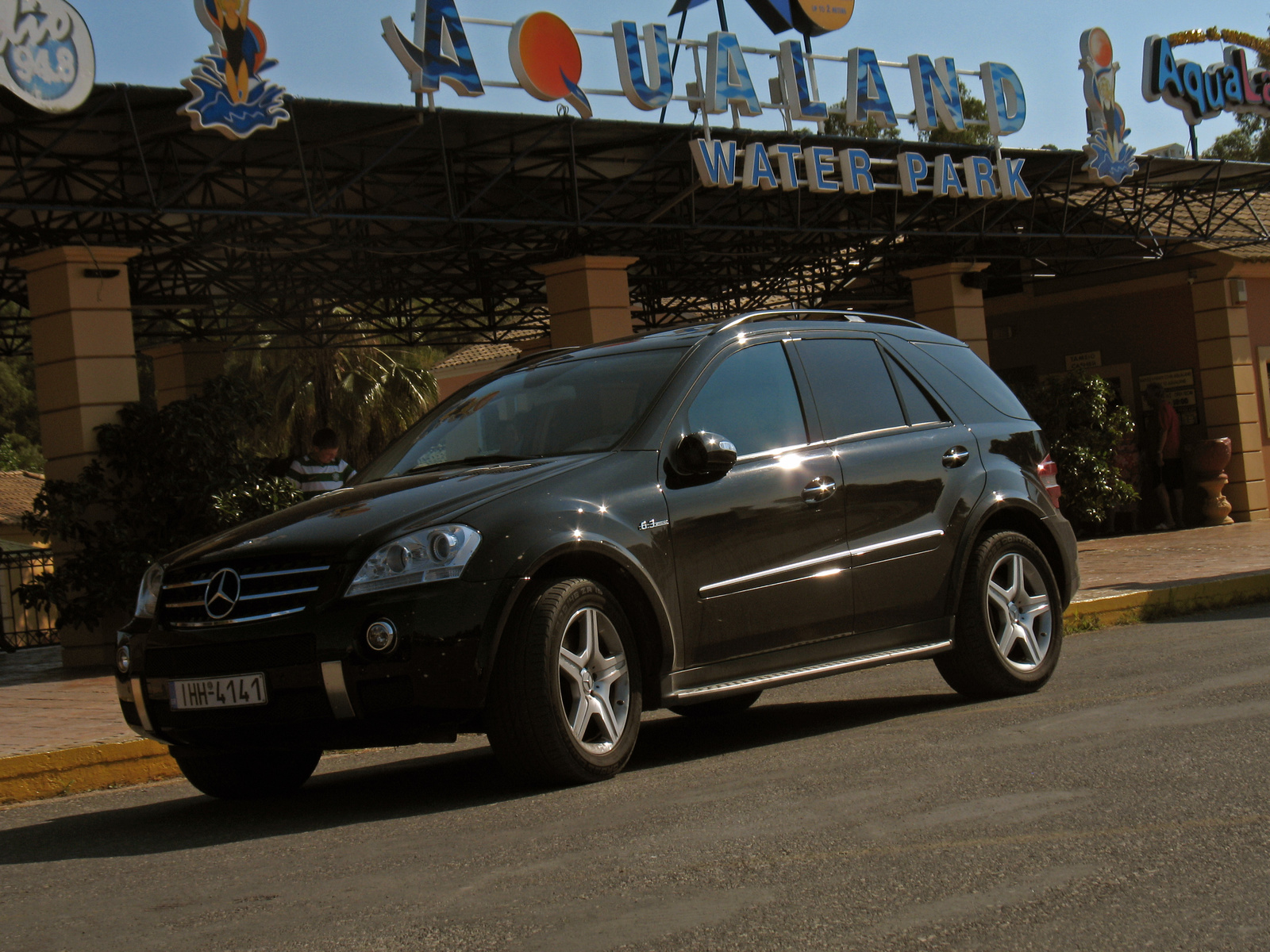 Mercedes-Benz ML63 AMG