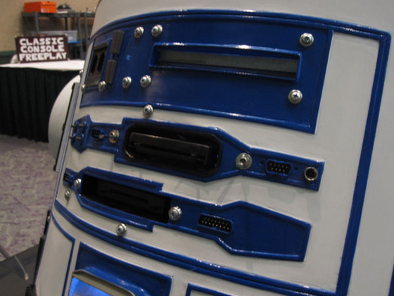 R2D2atPAX04