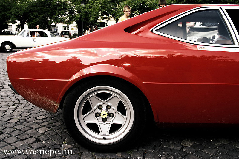 Ferrari Dino Oldtimer verseny cél Veszprém 2009 7