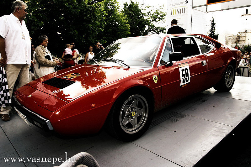 Ferrari Dino Oldtimer verseny cél Veszprém 2009 9