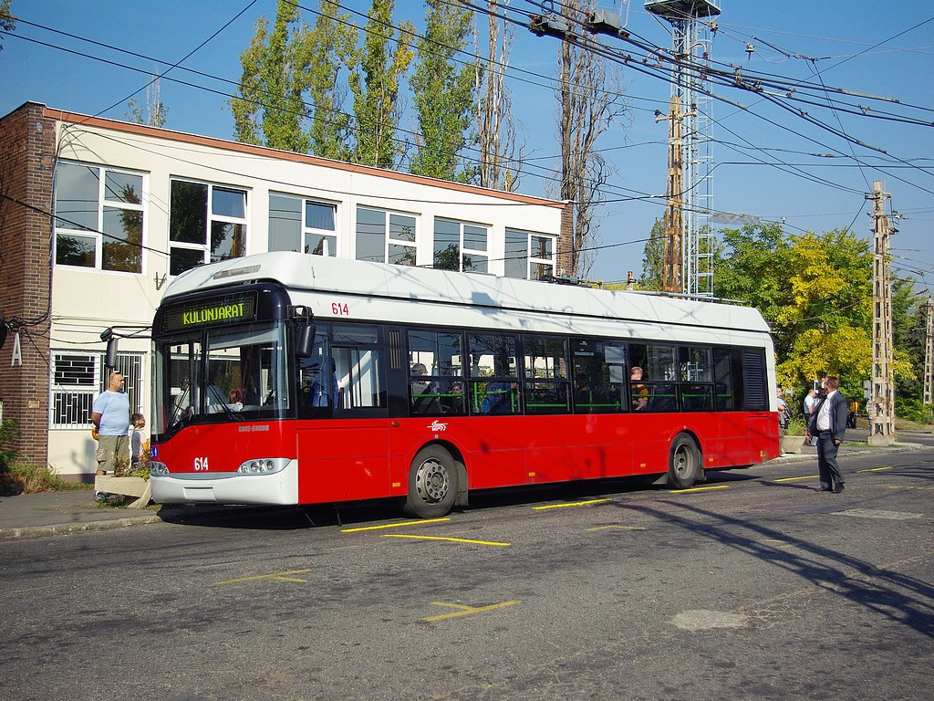 Solaris a Pongrác úti troligarázsban 8 2008.10.11