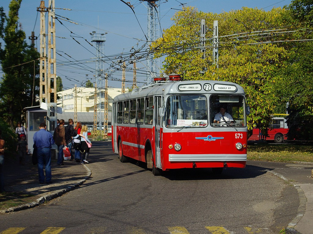 ZIU 5 a Pongrác úti troligarázsban 14 2008.10.11