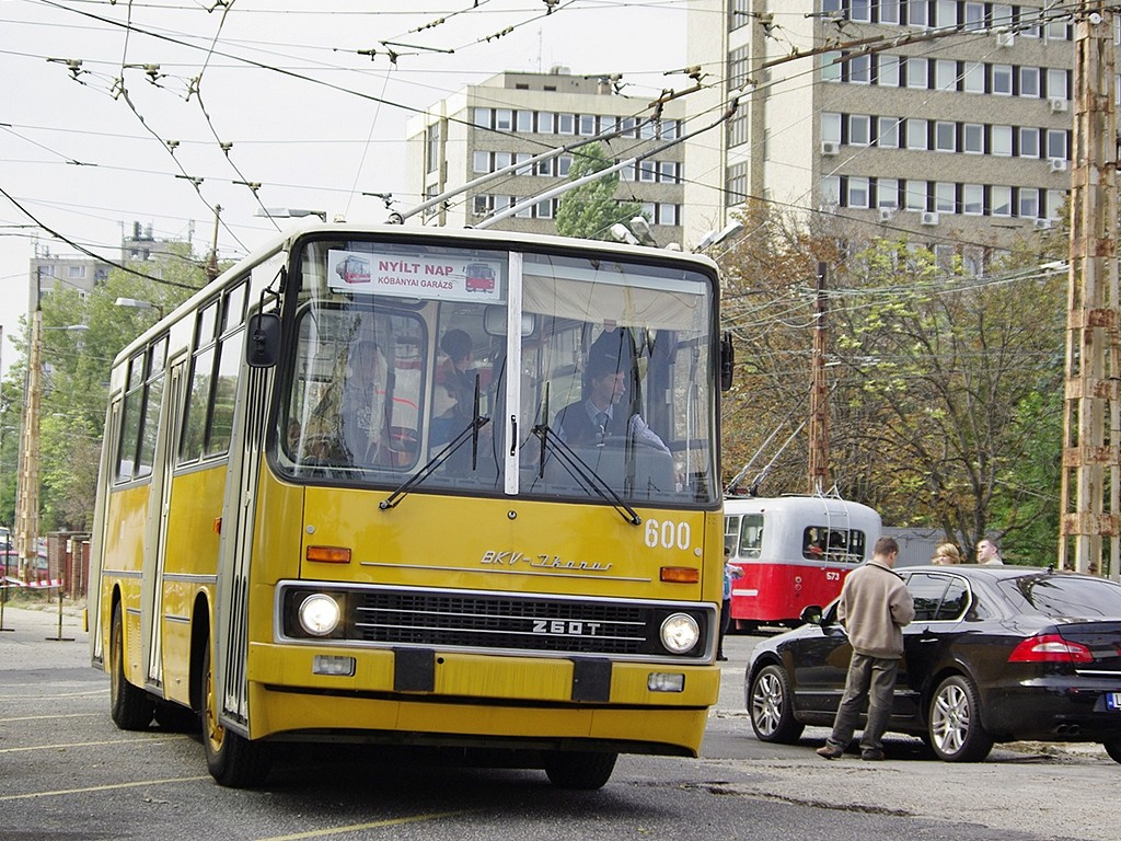 Ikarus 260T a Troligarázsban 30 2010.09.25