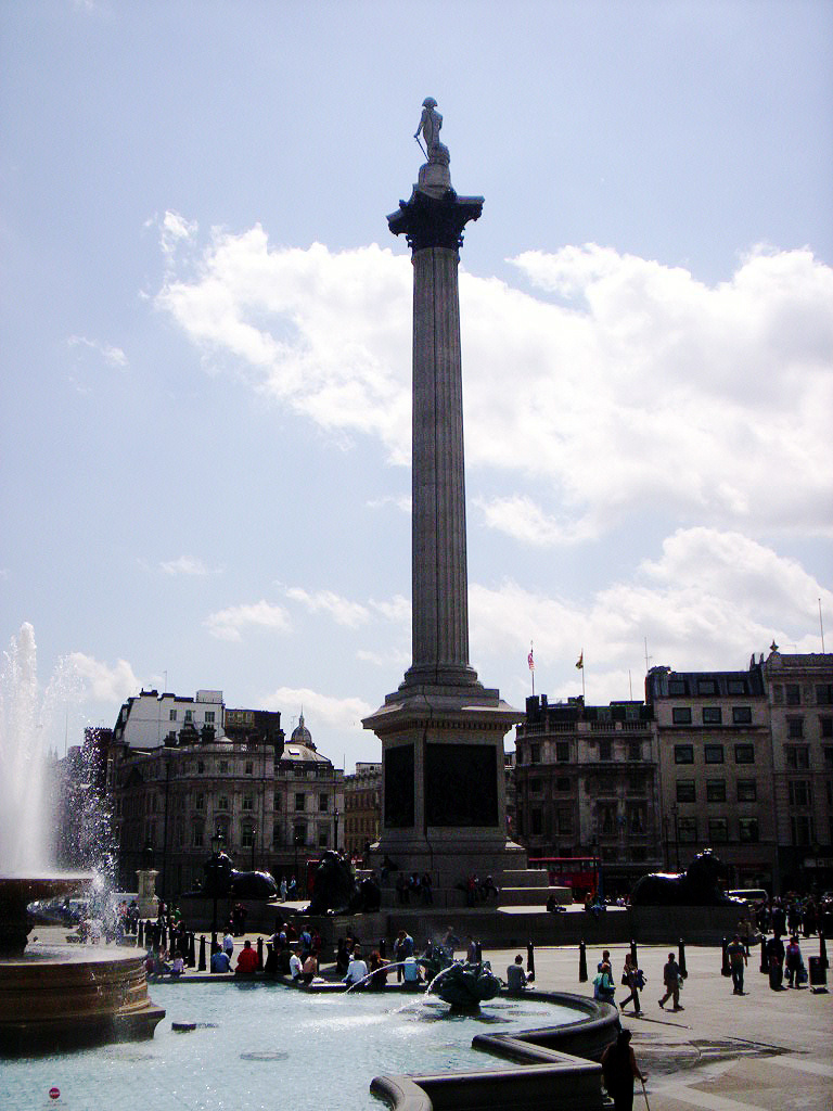 Trafalgar Square, Nelson szobra-saját