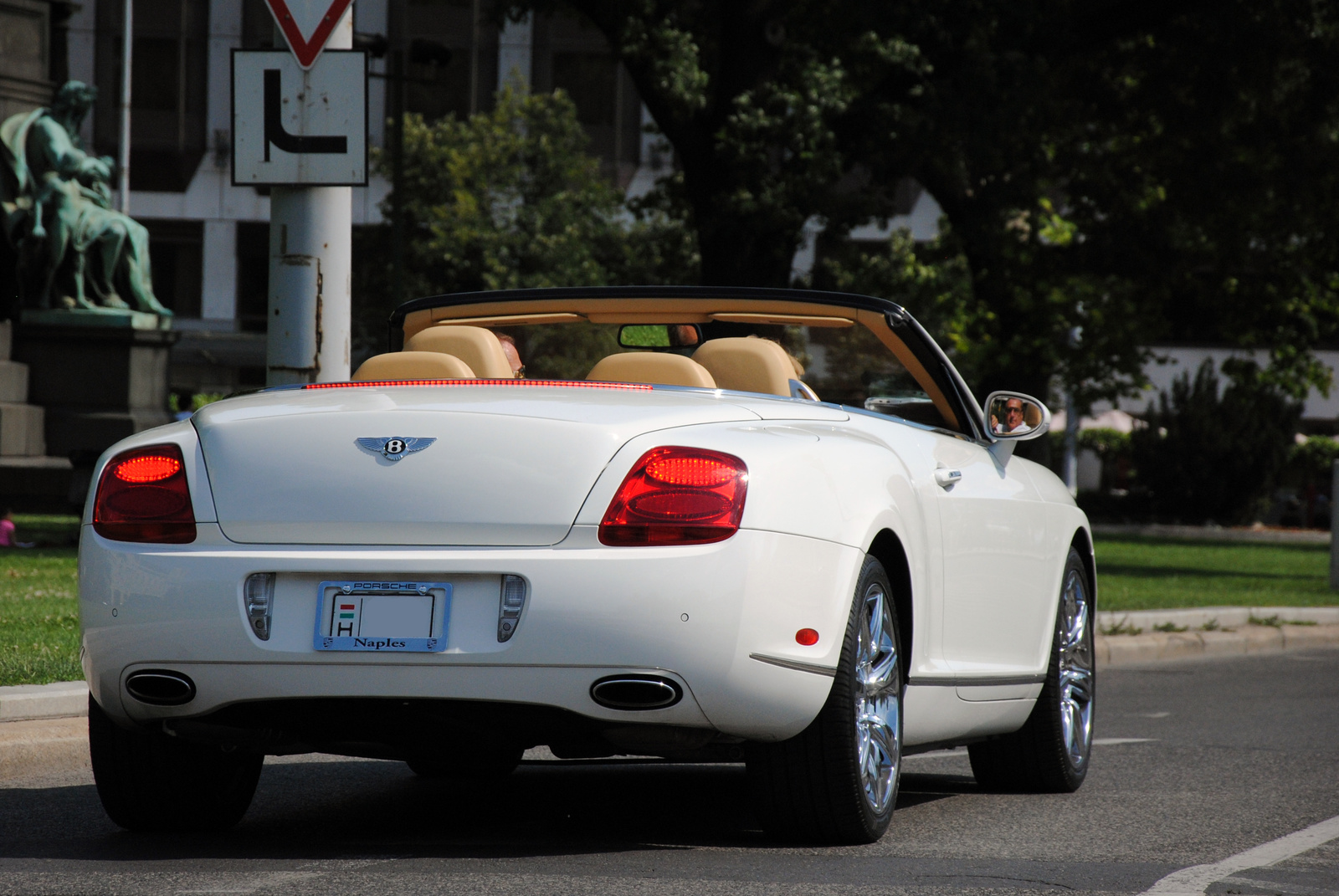 Bentley Continental GTC