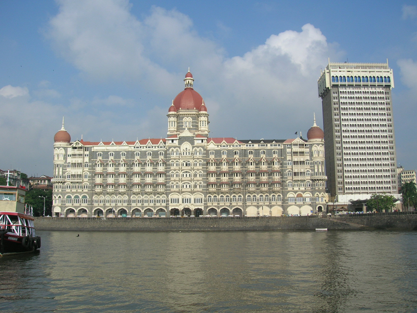 Hotel Taj Mahal from the ship