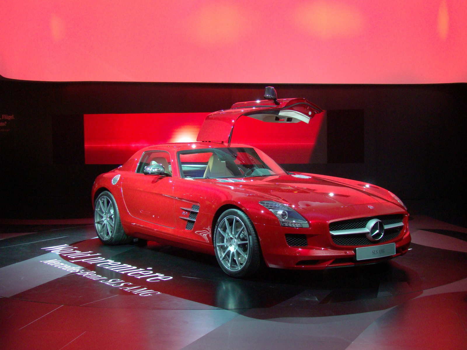 Mercedes-Benz SLS AMG (2)