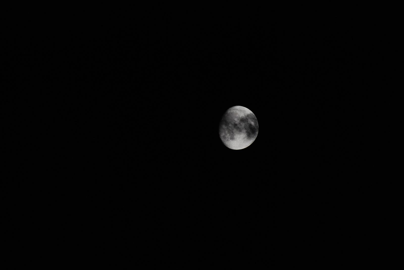 DSC 9542 Felhő a Hold előtt