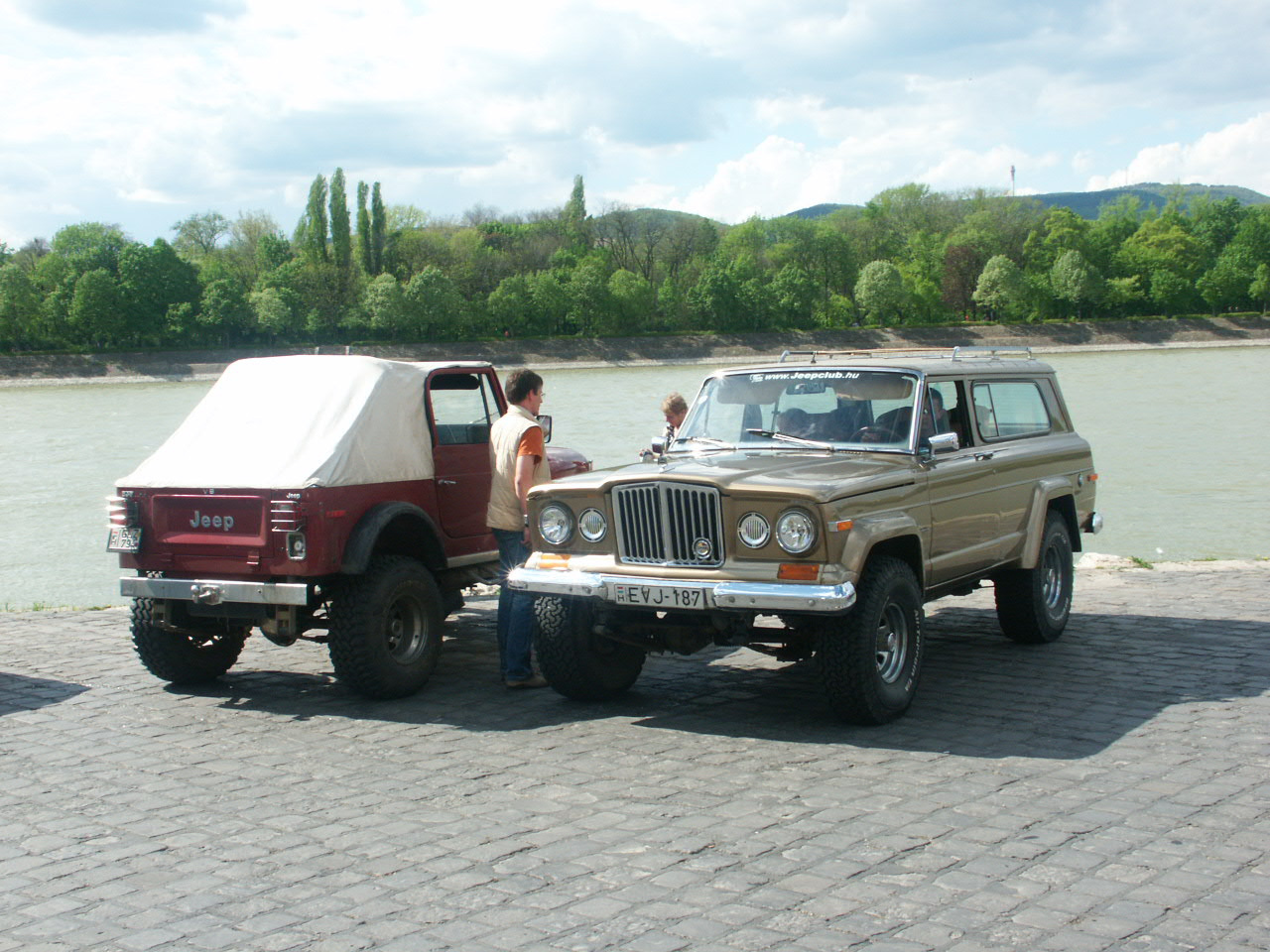 Veteránok,Április2009 083