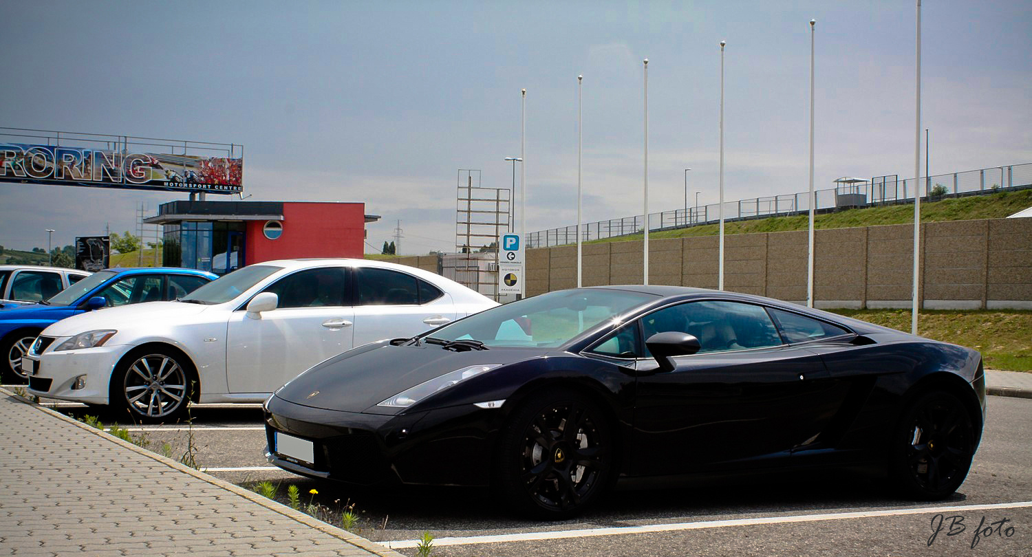 Lexus IS250 & Lamborghini Gallardo